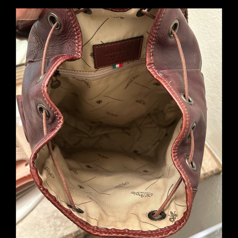 Old Angler Leather Backpack - Picture 4 of 15